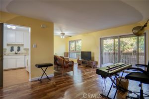 327 CHESTNUT HILL CT 22, THOUSAND OAKS, CA