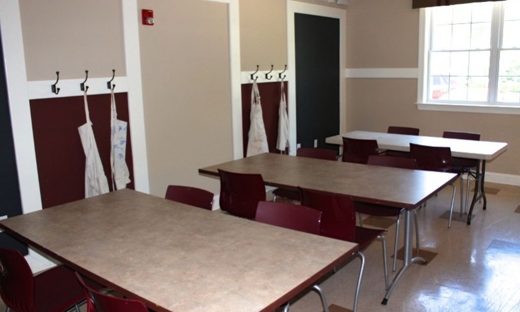 Arts & Crafts Studio