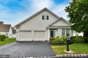 5 YARROW WAY, LANGHORNE, PA