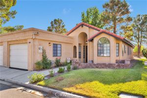 11722 OAK ST, APPLE VALLEY, CA