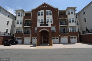 10275 FOUNTAIN CIR 206, MANASSAS, VA