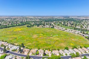 7208 DELTA BREEZE LN, ROSEVILLE, CA