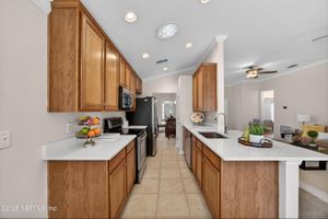 9133 SWEET TREE TRL, JACKSONVILLE, FL