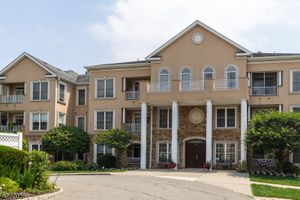 1111 CLINTON LN # 111, ROCKAWAY BORO, NJ