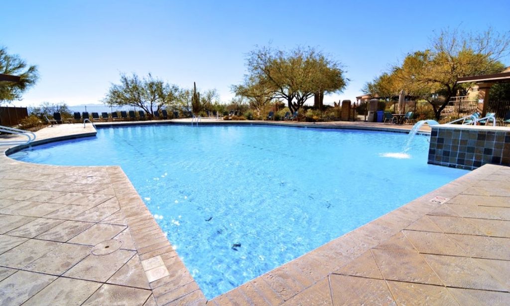 Heated Saltwater Pool