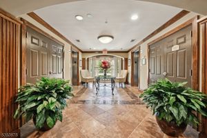 252 VICTORIA DR, BRIDGEWATER, NJ
