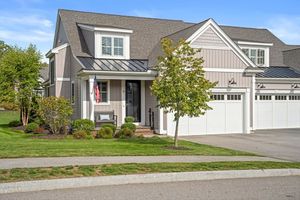 11 EAGLE LN 105, FRAMINGHAM, MA