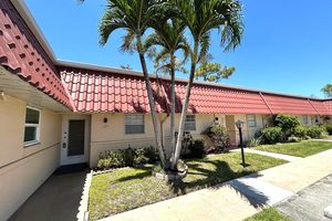 127 AMHERST LN, LAKE WORTH, FL