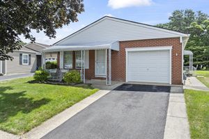 20 INNSBRUCK DR, TOMS RIVER, NJ