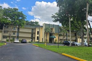 9070 LIME BAY BLVD 301, TAMARAC, FL