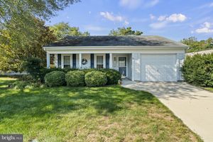 33 DUNSTABLE RD, SOUTHAMPTON, NJ