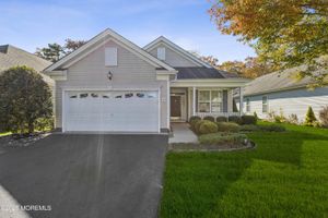 70 CROMWELL LN, JACKSON, NJ