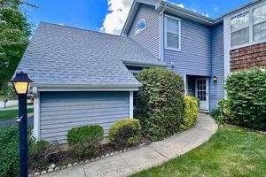 13 ASHBOURNE DR # B, MONROE TOWNSHIP, NJ