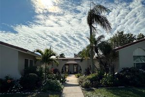 2105 PUEBLO CIR # V2, SARASOTA, FL