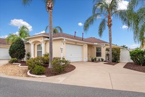 8385 SE 173RD HENDRICKS LN, THE VILLAGES, FL