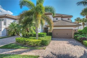 8026 PLAYERS COVE DR # 4, NAPLES, FL