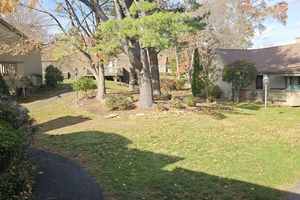 289 AGAWAM DR B, STRATFORD, CT