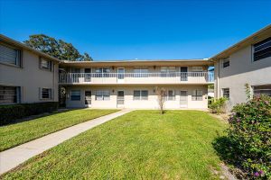 28 LAKE VISTA TRL APT 105, PORT SAINT LUCIE, FL