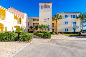 5010 HARMONY CIR APT 106, VERO BEACH, FL