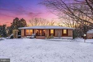 3821 CLUB HOUSE DR, FAYETTEVILLE, PA