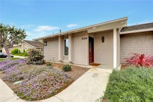 8565 LARKHALL CIR, HUNTINGTON BEACH, CA