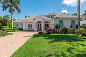 650 BOW LINE DR, NAPLES, FL