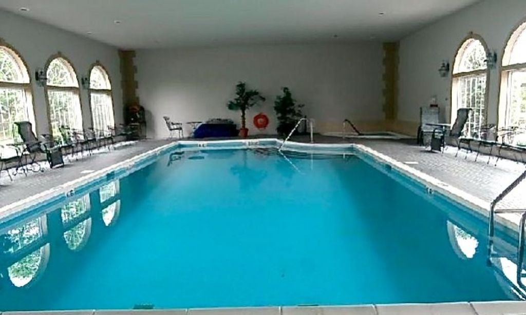 Indoor Pool & Spa
