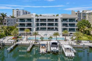 1820 GULF SHORE BLVD N UNIT 202, NAPLES, FL