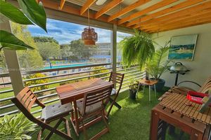 2201 LUCAYA BND D2, COCONUT CREEK, FL