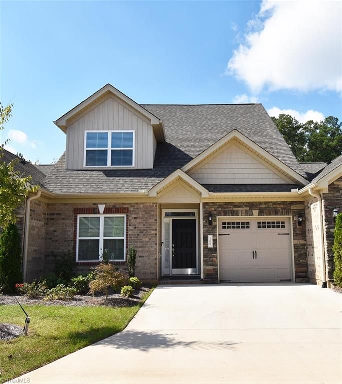 image of property at 805 Chariot Square Lot 32