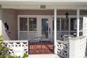 13800 ANNANDALE DR APT 37A, SEAL BEACH, CA