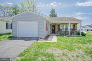 233 HUNTINGTON DR, SOUTHAMPTON, NJ