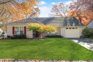 8 MORNING GLORY LN, WHITING, NJ