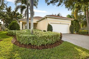 5016 STONE HARBOR CIR, WIMAUMA, FL