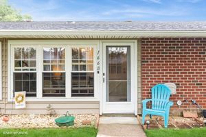 166 VENTRY CT B, RIDGE, NY