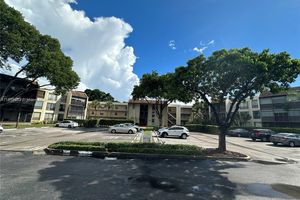 8050 W MCNAB RD 310, TAMARAC, FL