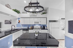 7980 MAHOGANY RUN LN APT 123, NAPLES, FL