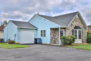 11 IVY RIDGE CLOSE # 1000, FREEHOLD, NJ