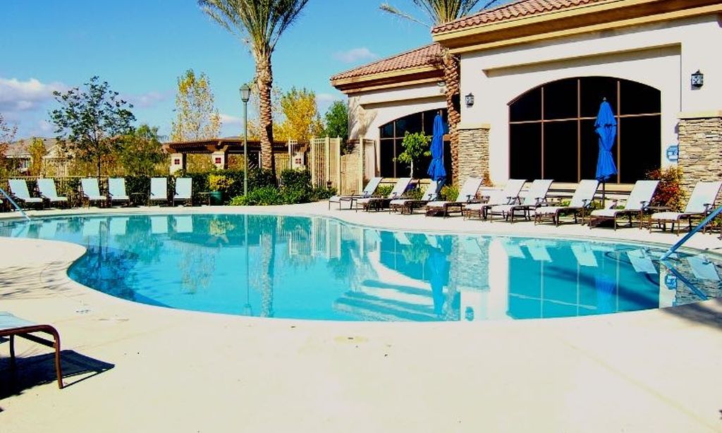 2 Outdoor Pools