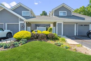 365 SEABREEZE CT, MORICHES, NY