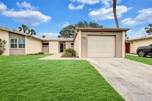 111 WHISPERING SANDS CIR # V38, SARASOTA, FL