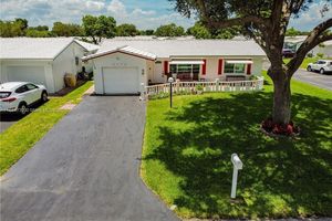 8552 N CAMPANELLI BLVD, PLANTATION, FL