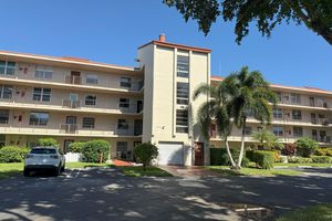 26 ABBEY LN APT 104, DELRAY BEACH, FL