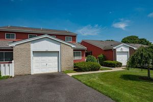 205 FLAIR CT, SMITHTOWN, NY