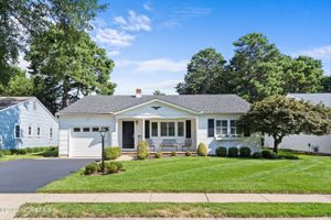 16 MANASSAS DR, TOMS RIVER, NJ