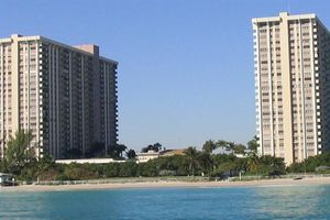 1201 S OCEAN DR, HOLLYWOOD, FL