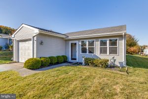 72 SAINT DAVIDS PL, SOUTHAMPTON, NJ
