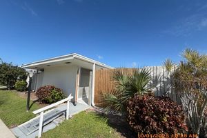 96 EAST CT, ROYAL PALM BEACH, FL