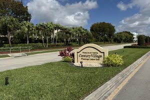 850 SW 133RD TER APT 315B, PEMBROKE PINES, FL