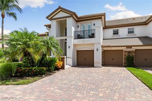 8085 PLAYERS COVE DR UNIT 201, NAPLES, FL